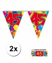 2 gekleurde vlaggenlijnen 45 jaar met sticker
